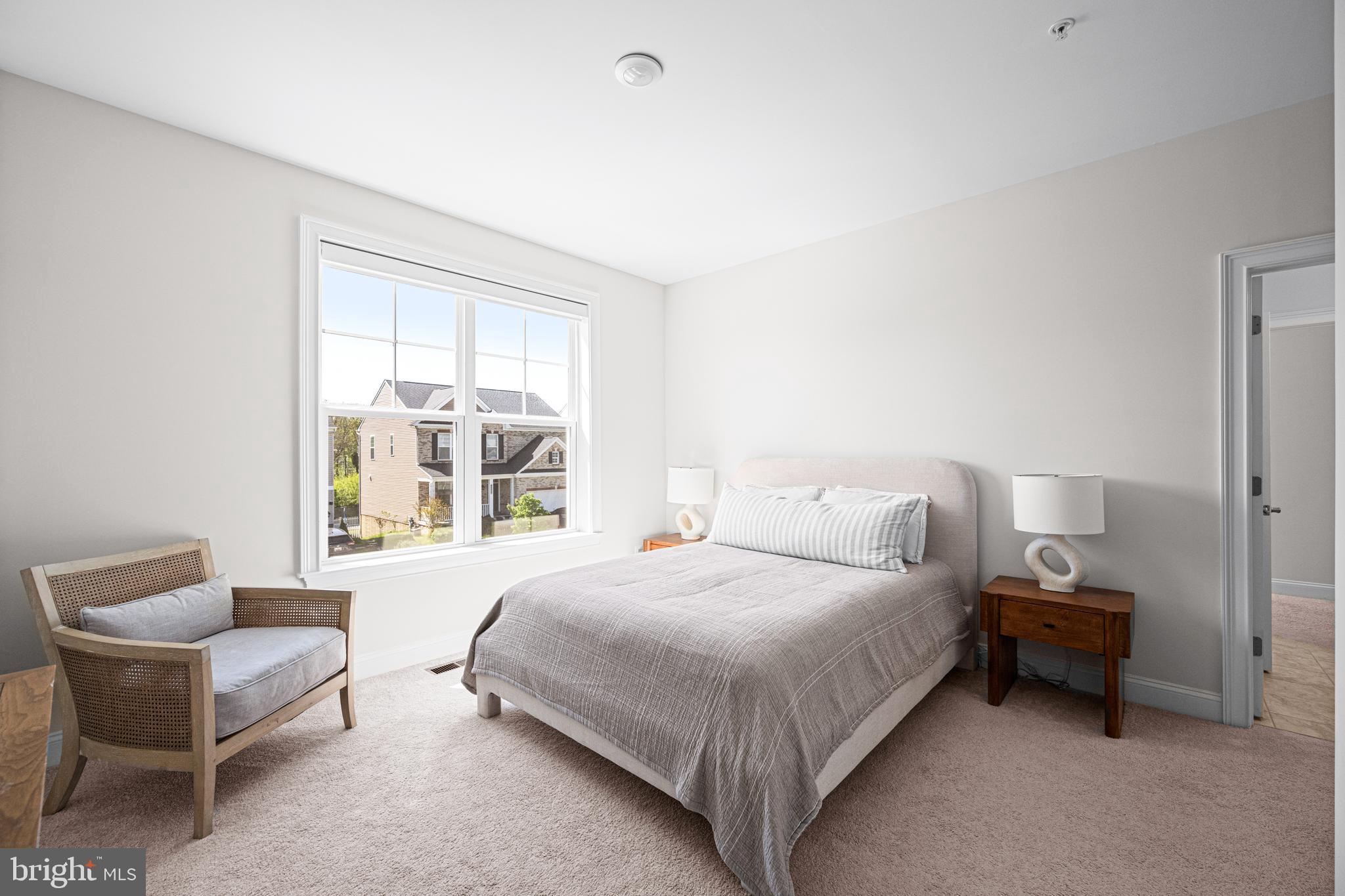 RIVER HILL - Residential