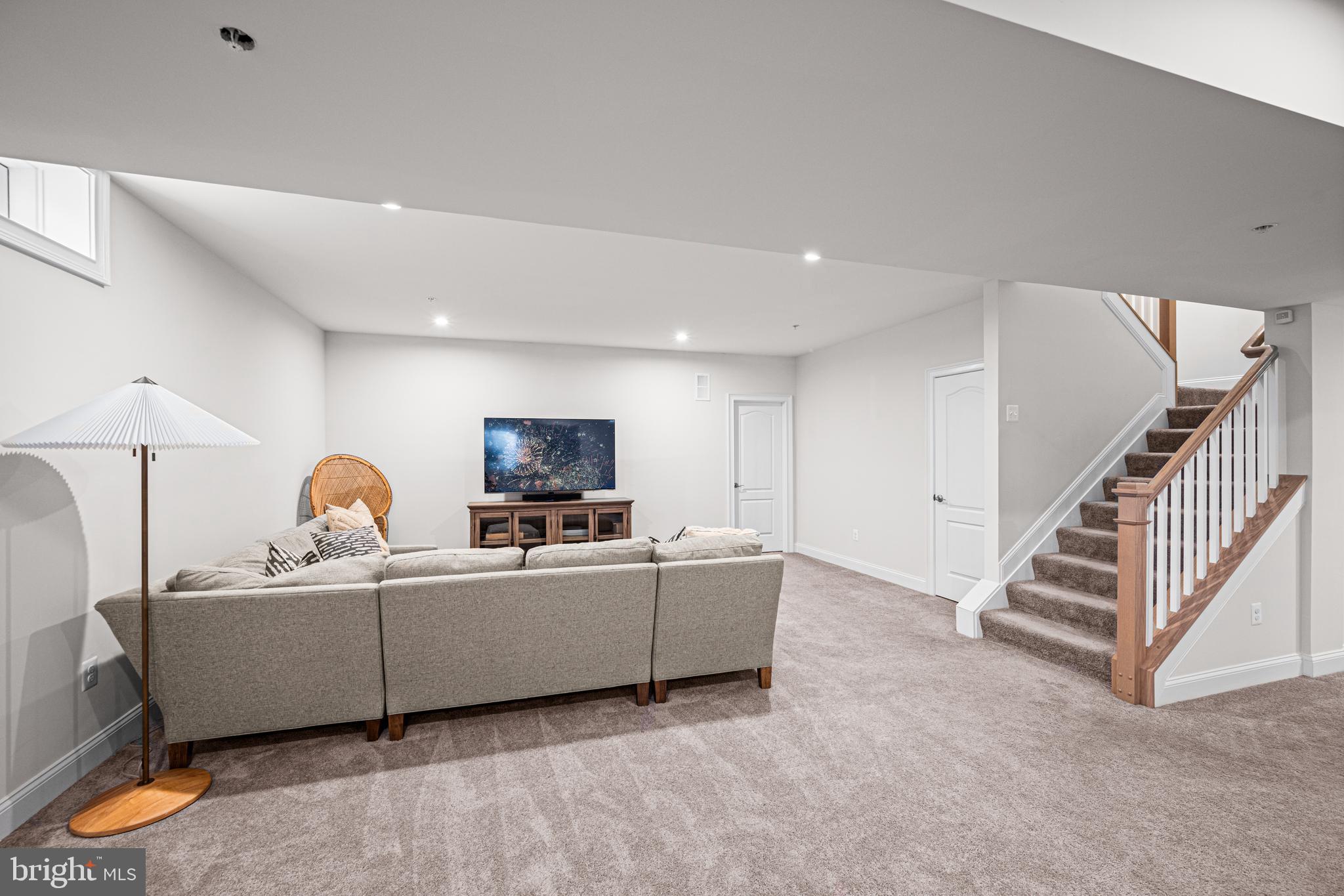 RIVER HILL - Residential