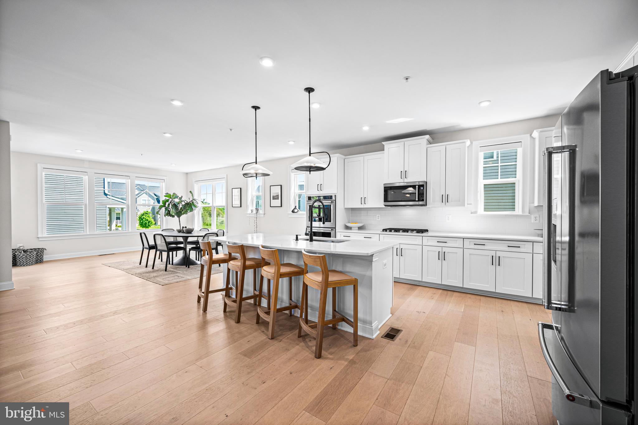 RIVER HILL - Residential