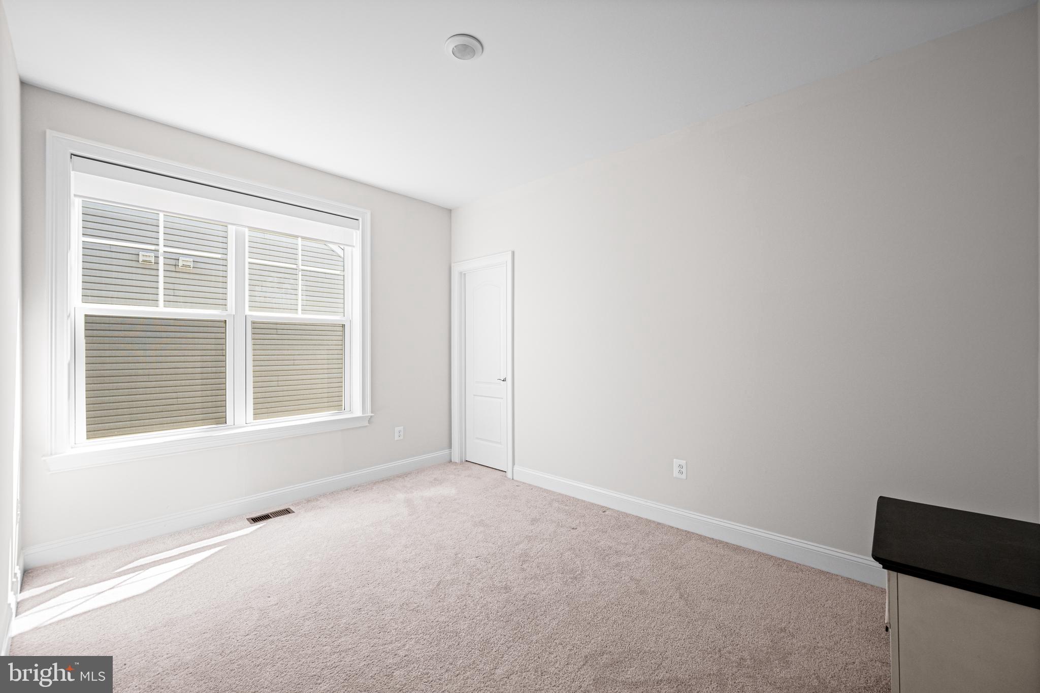 RIVER HILL - Residential