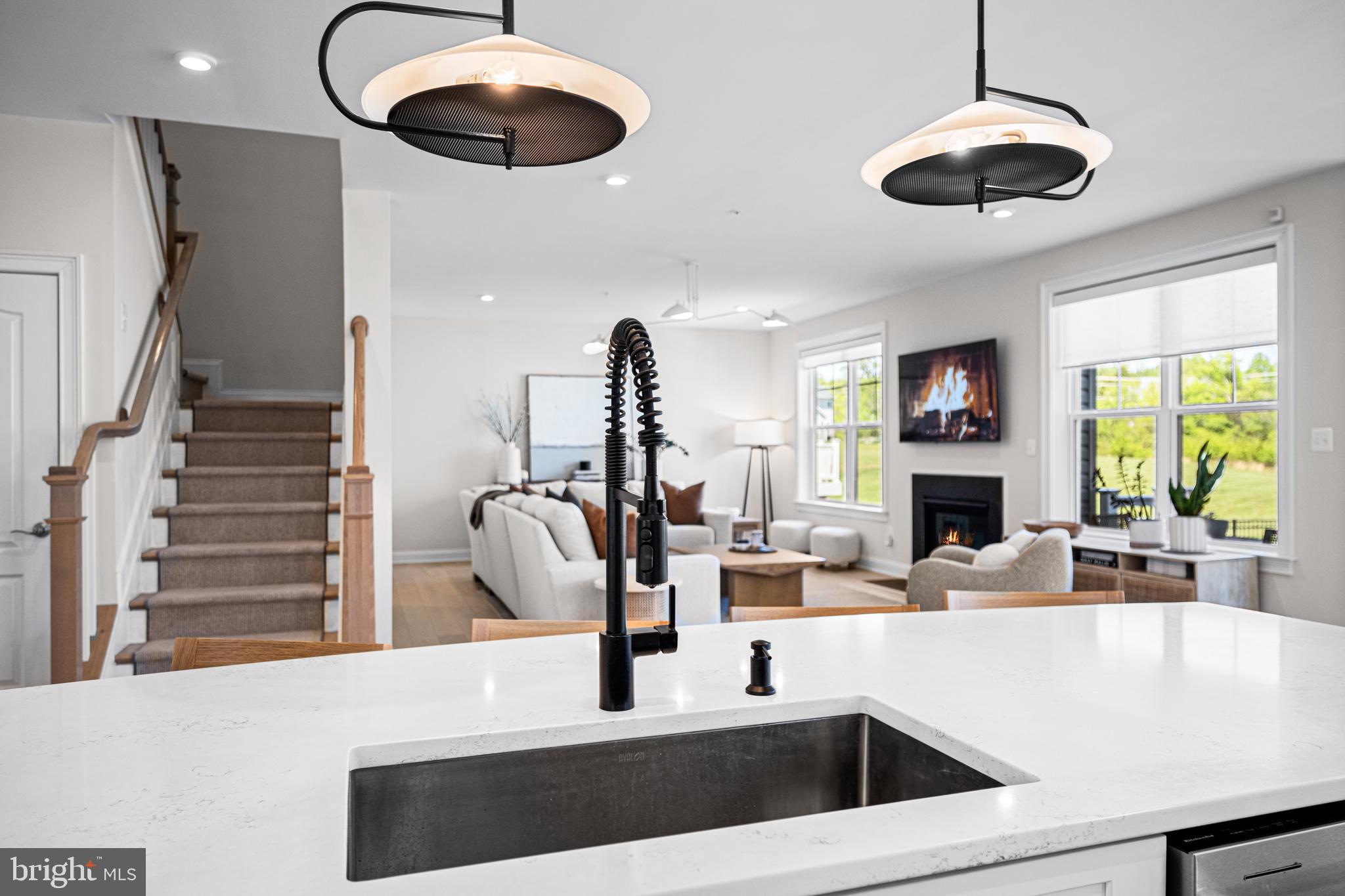 RIVER HILL - Residential