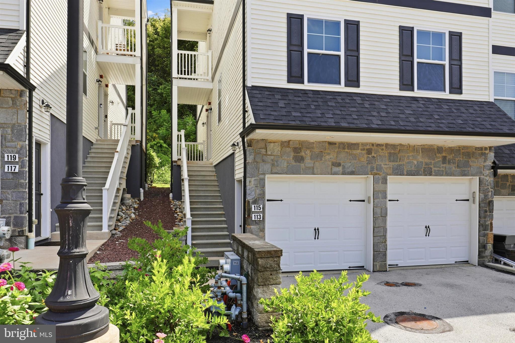 113 COLWELL LANE