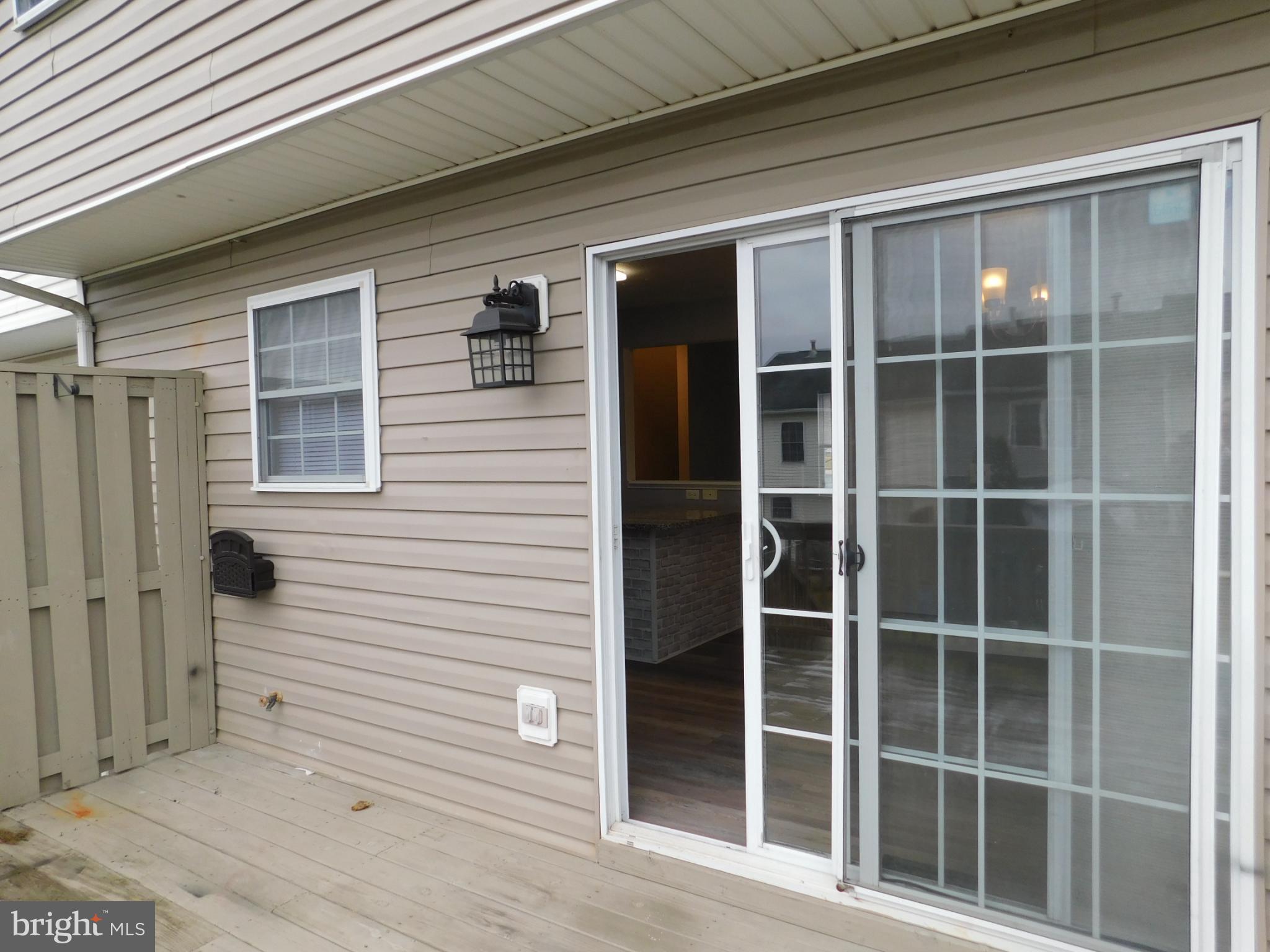 WINDSTONE - Residential Lease