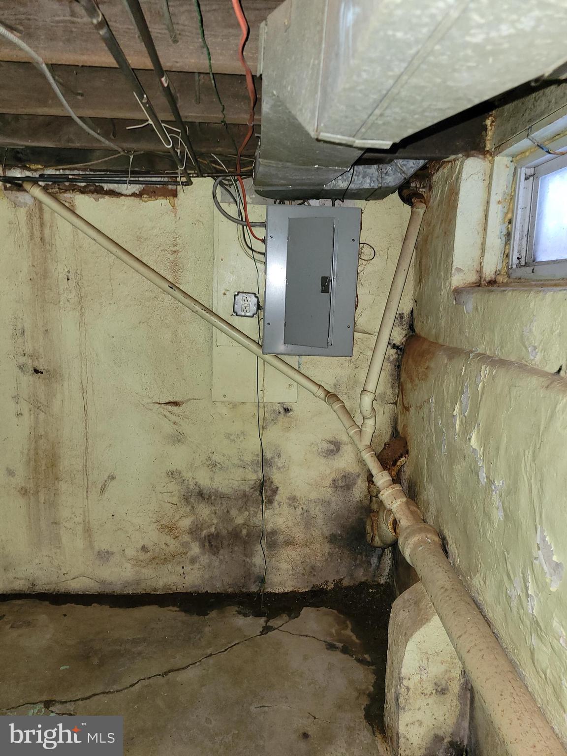 2400 SOUTH - Residential