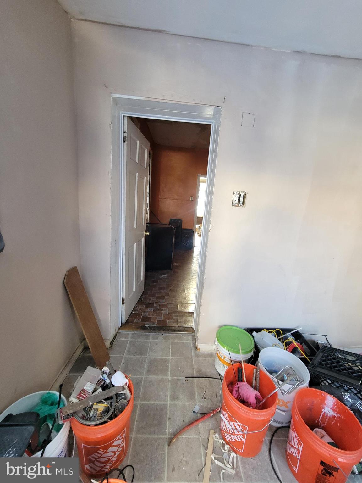 2400 SOUTH - Residential