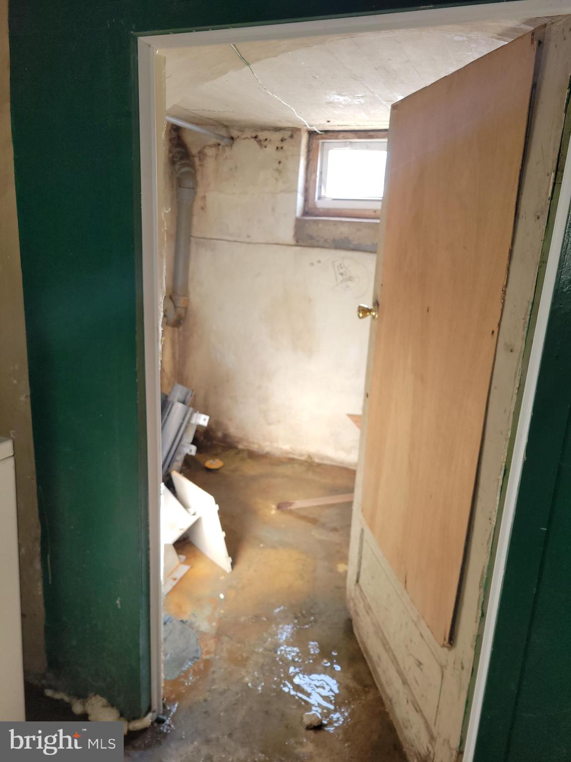 2400 SOUTH - Residential