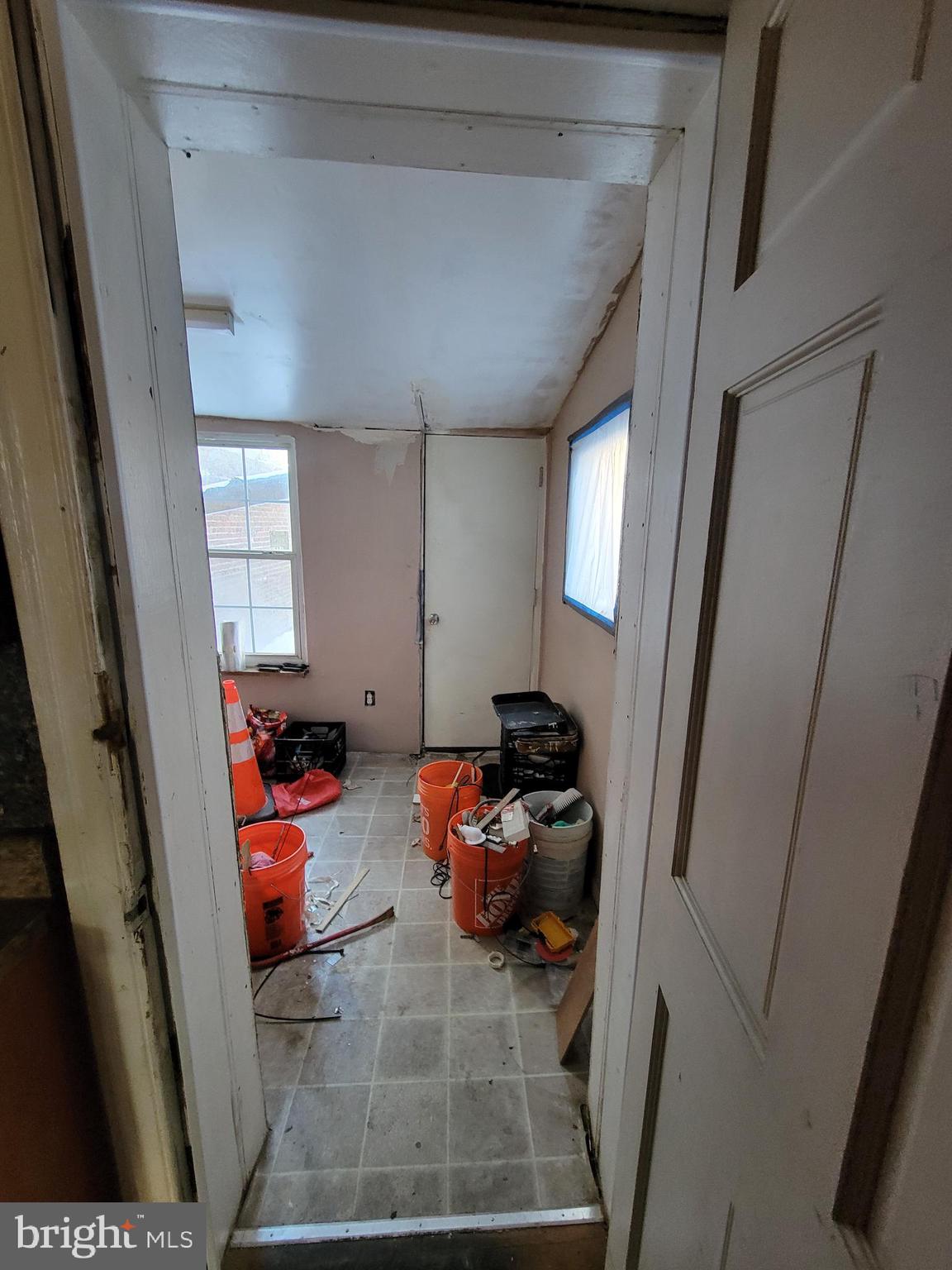 2400 SOUTH - Residential