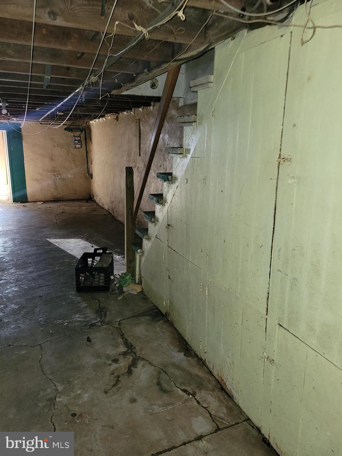 2400 SOUTH - Residential