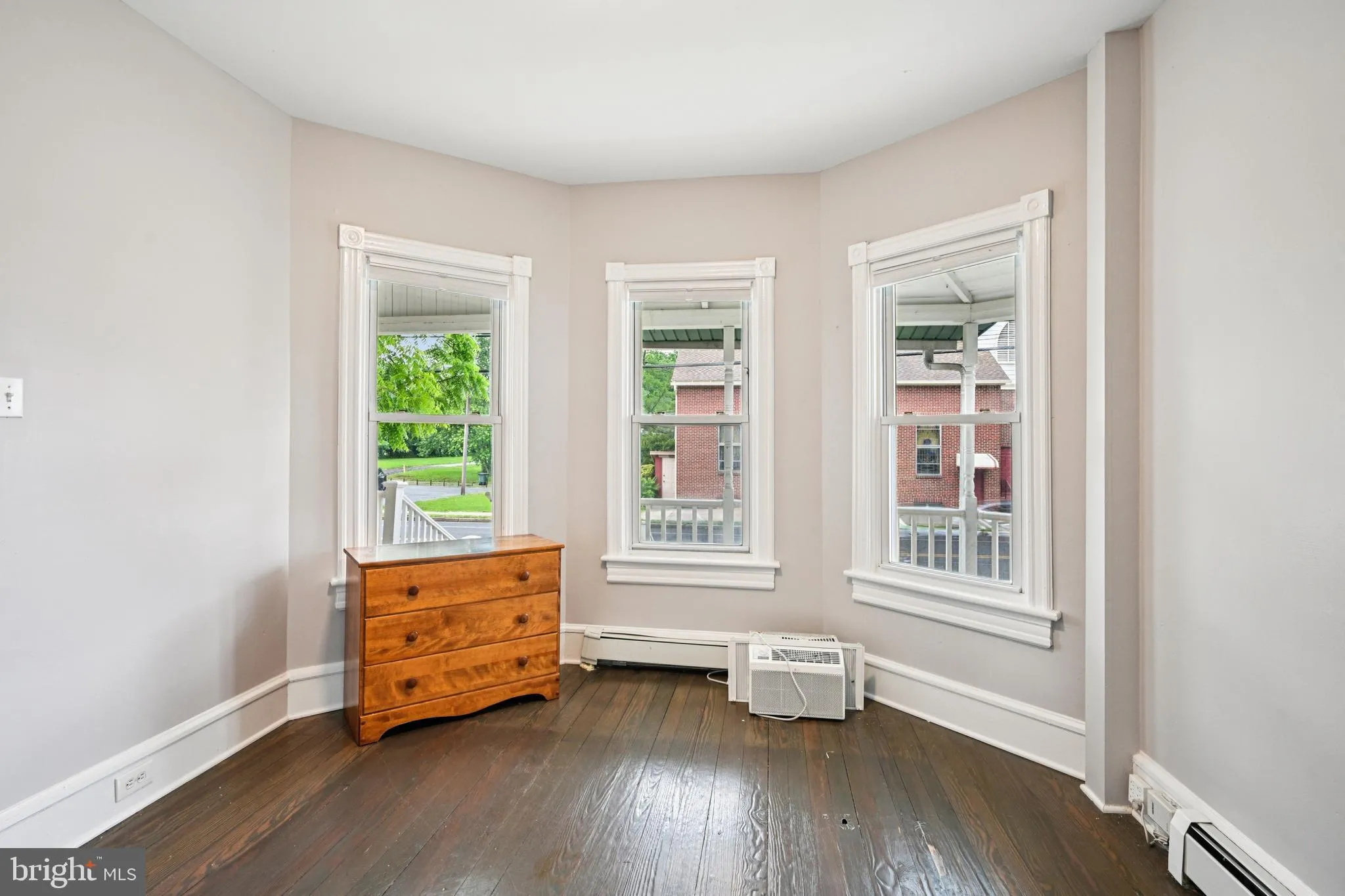 Glassboro, New Jersey 08028, United States, 5 Bedrooms Bedrooms, ,2 BathroomsBathrooms,Residential,Active,234779