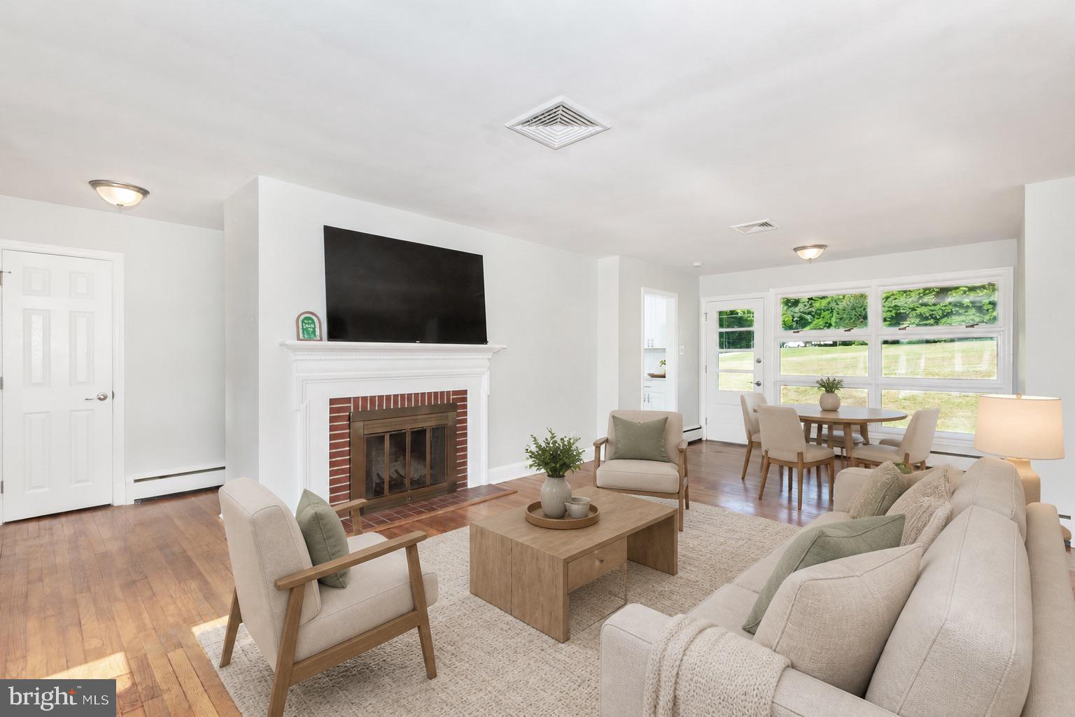15022 HANOVER PIKE