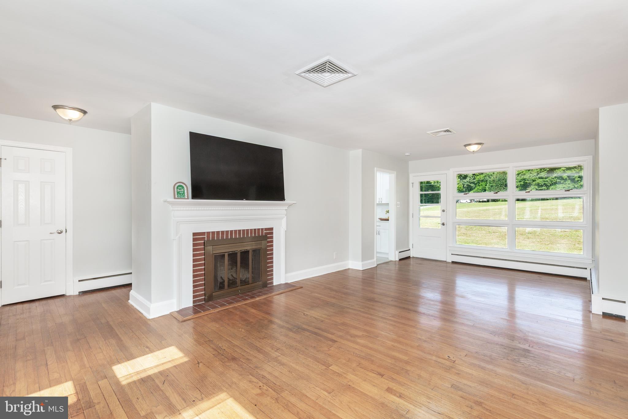 15022 HANOVER PIKE
