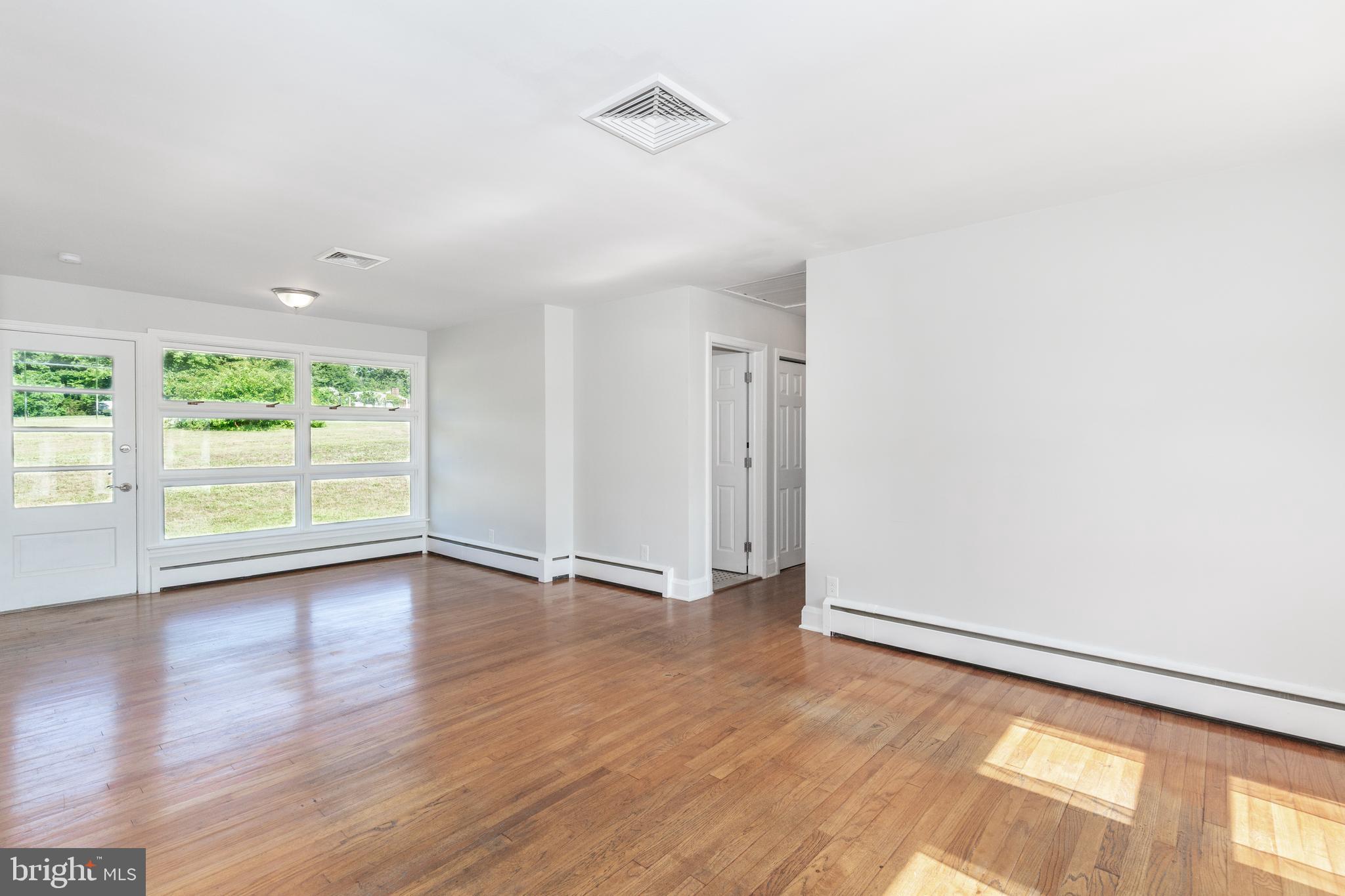 15022 HANOVER PIKE