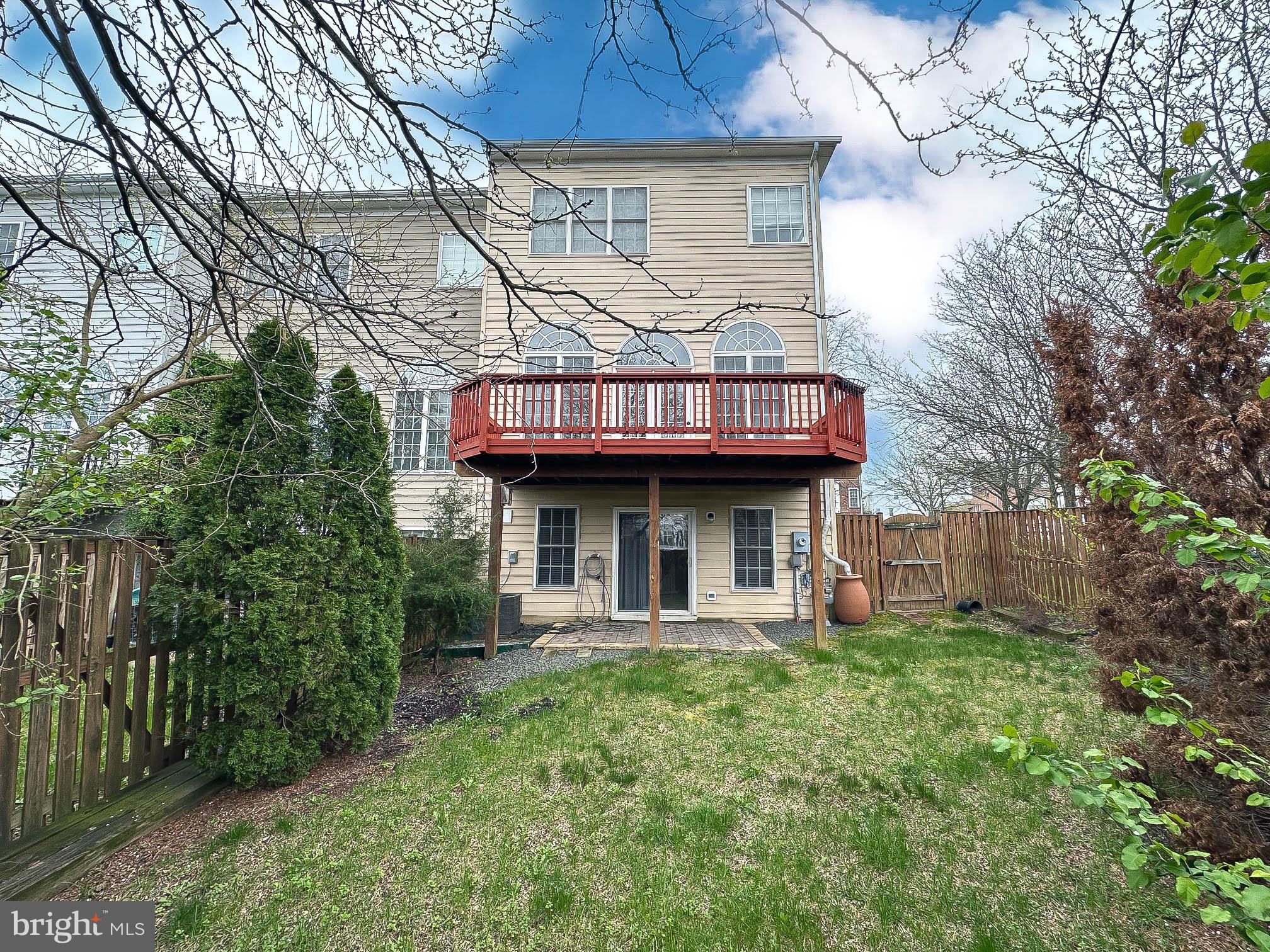 SPRING LAKES - Residential