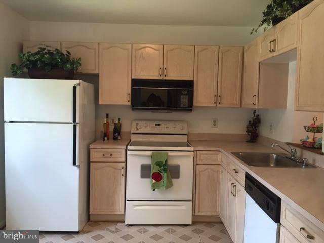 CARDINAL KNOLLS - Residential Lease