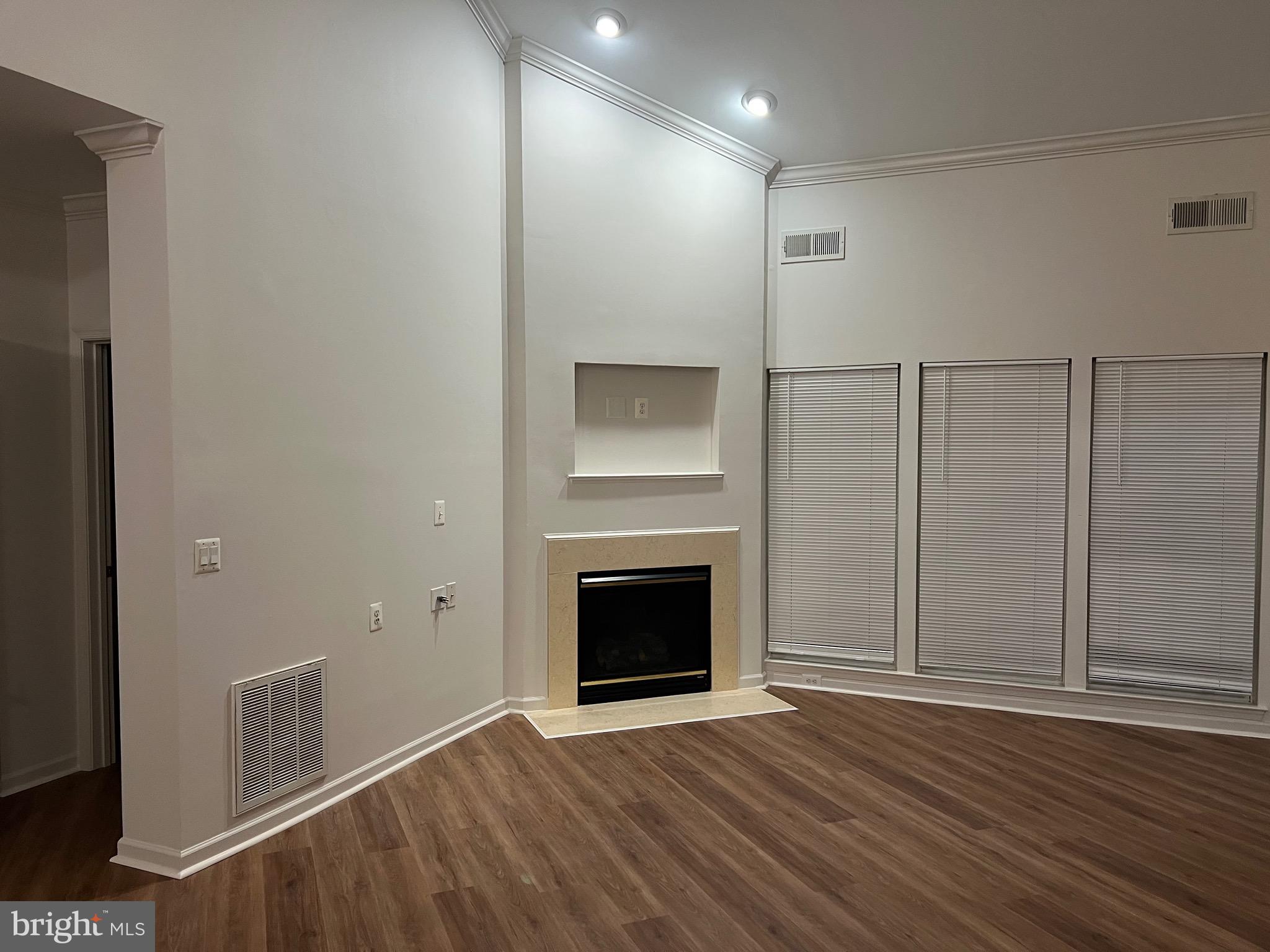 REGENT PARK - Residential Lease