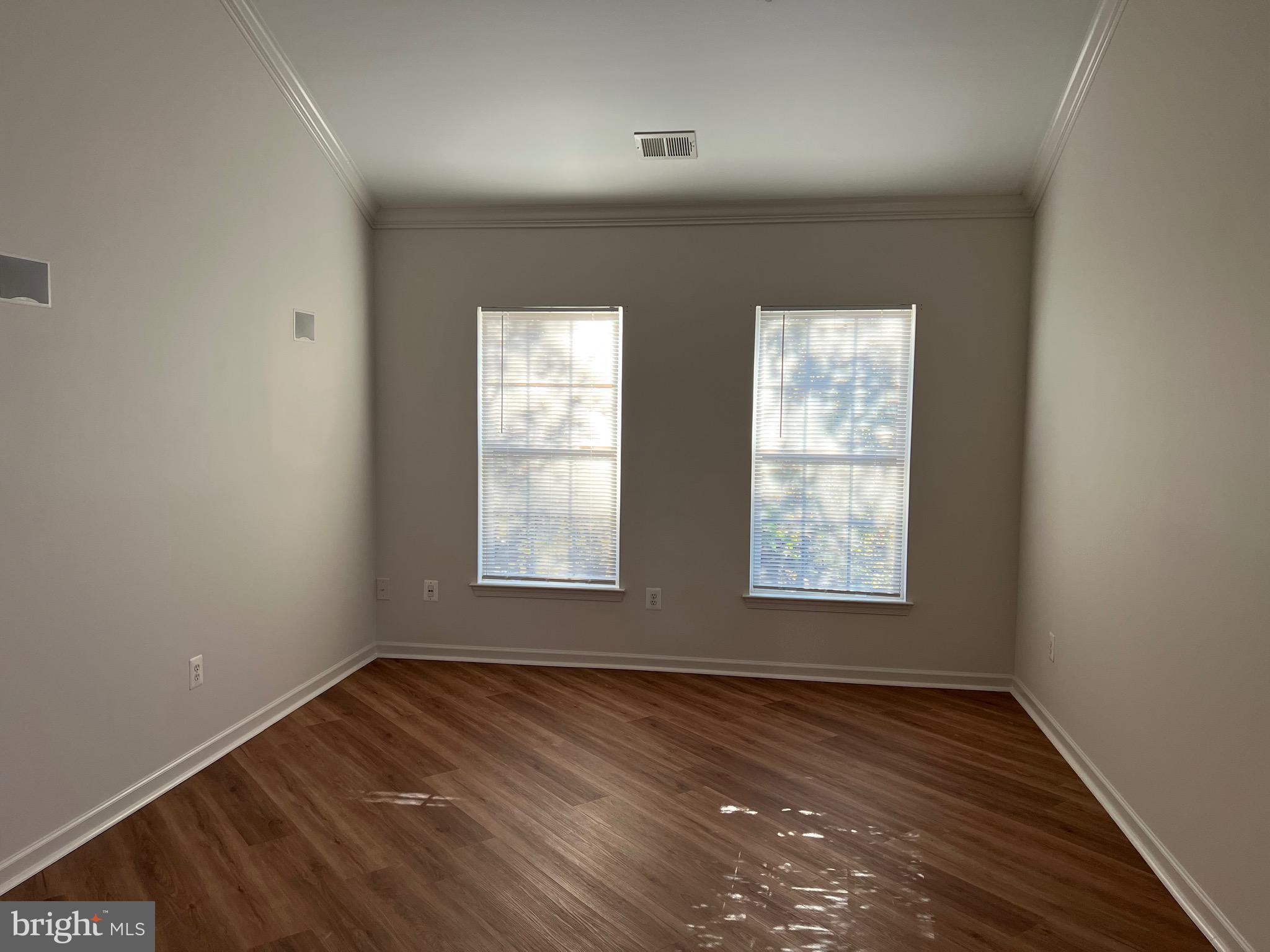 REGENT PARK - Residential Lease