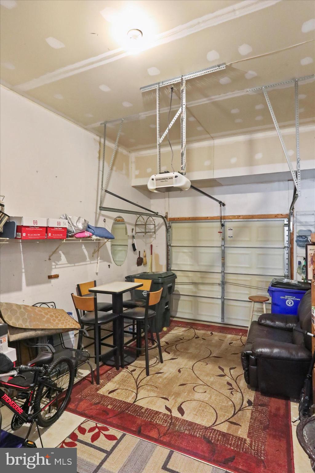 KENSINGTON VILLAS - Residential