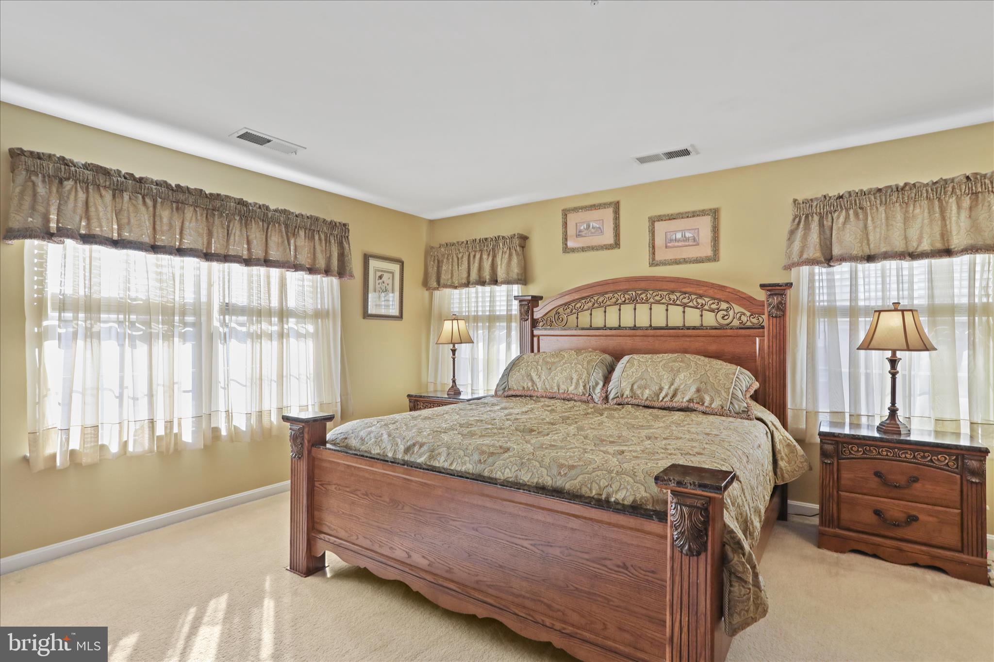 KENSINGTON VILLAS - Residential