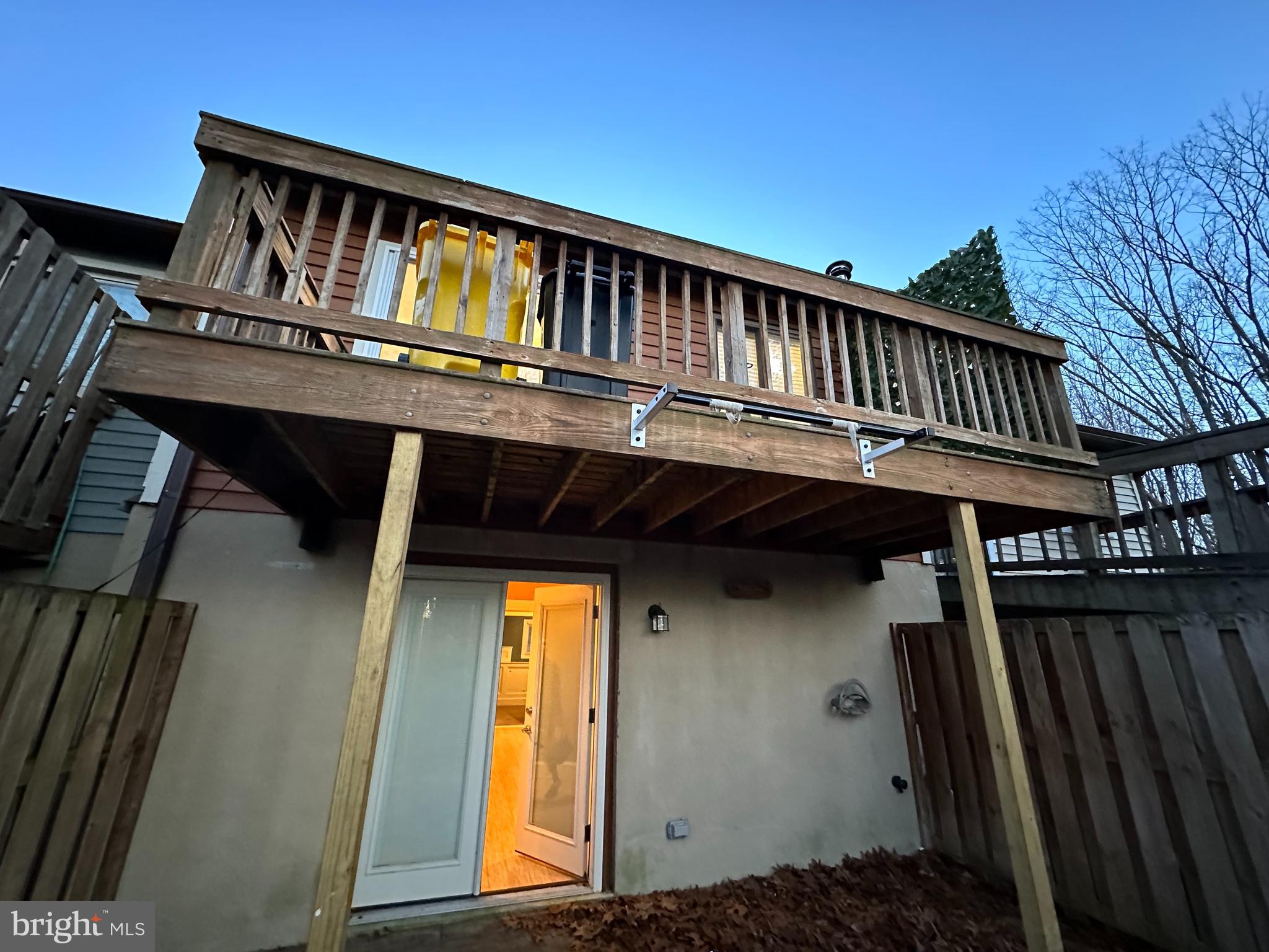 ULMSTEAD GARDENS - Residential Lease