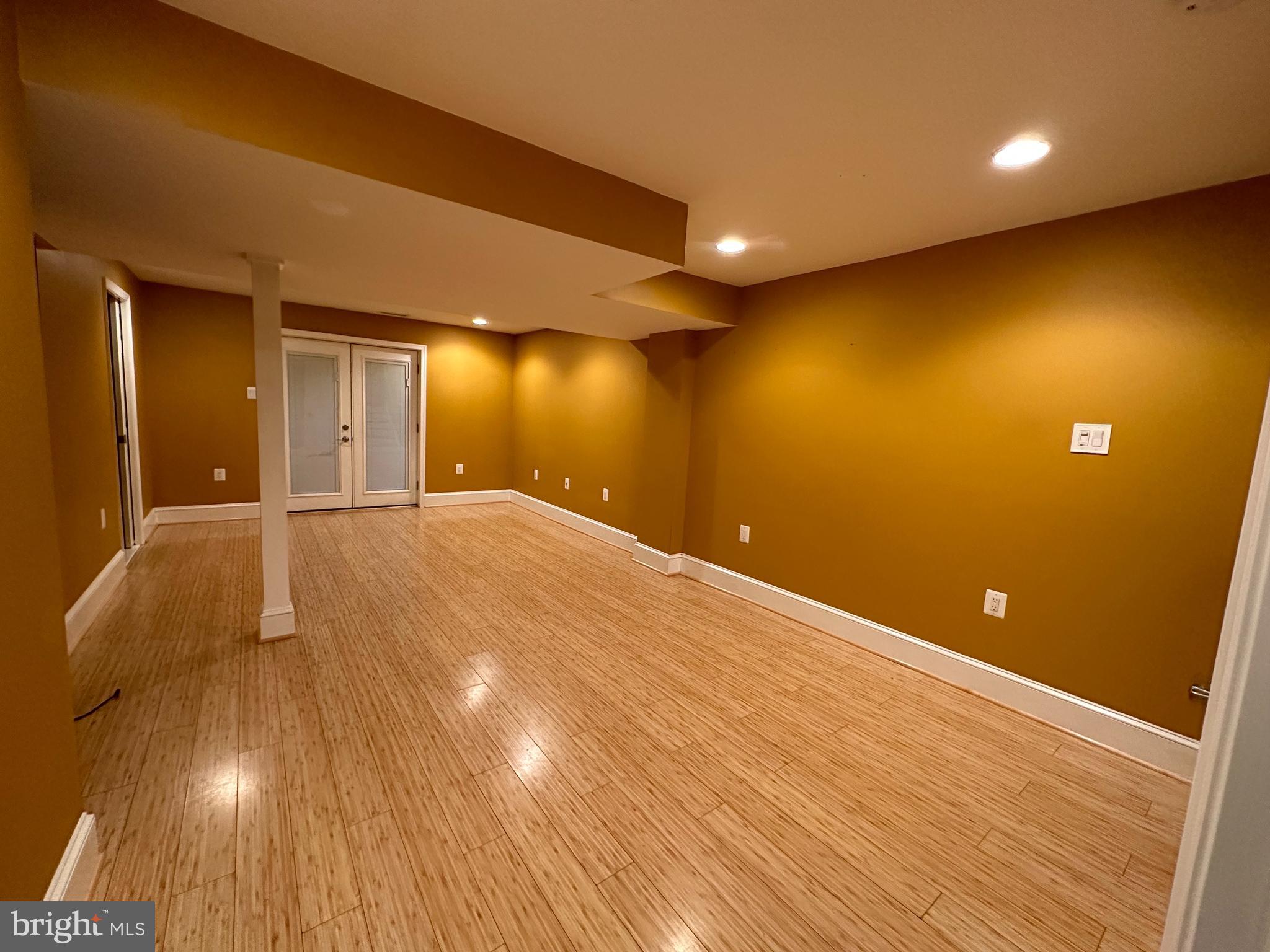 ULMSTEAD GARDENS - Residential Lease