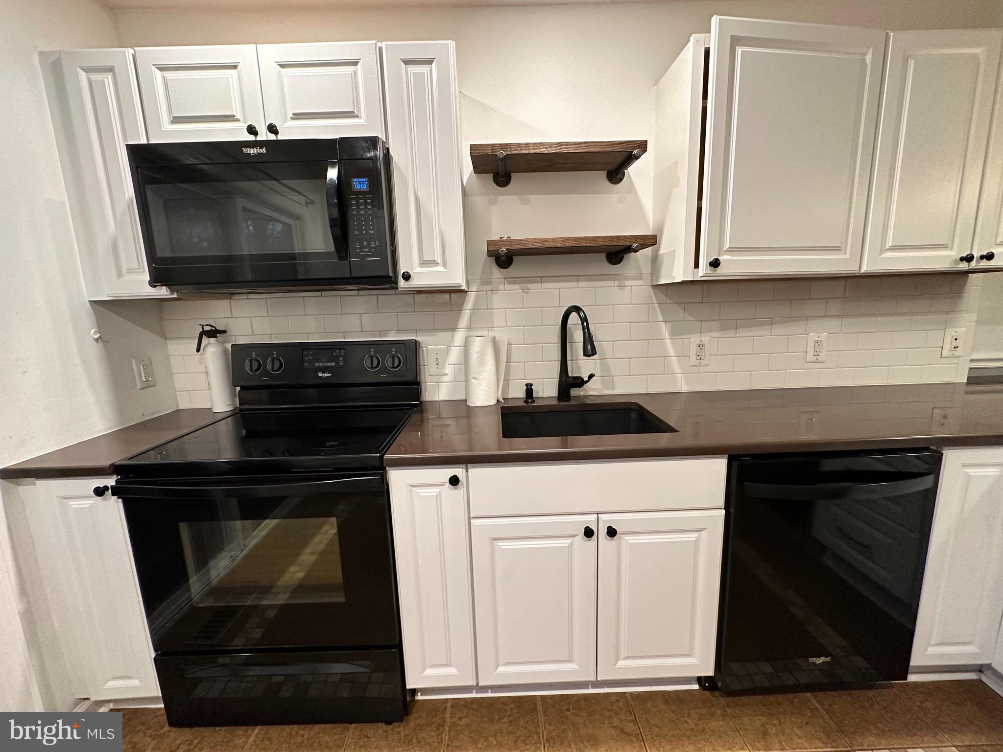 ULMSTEAD GARDENS - Residential Lease