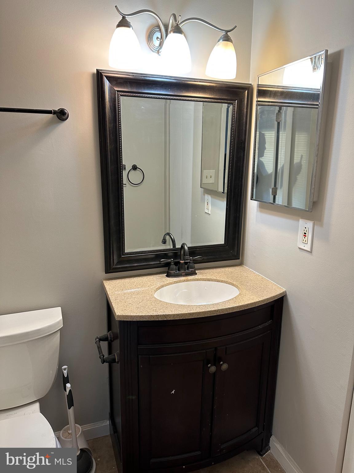 ULMSTEAD GARDENS - Residential Lease