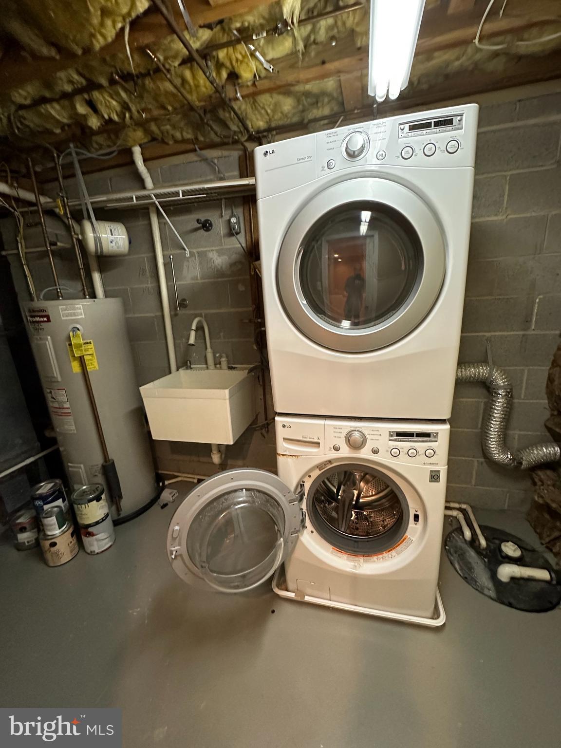 ULMSTEAD GARDENS - Residential Lease