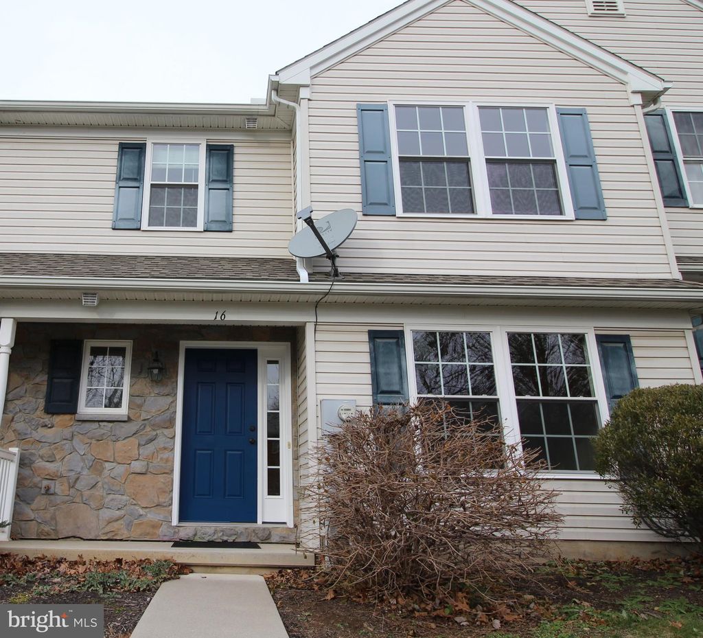 Photo of 16 Bradford Drive, LEOLA, PA 17540 (MLS # PALA2080590)