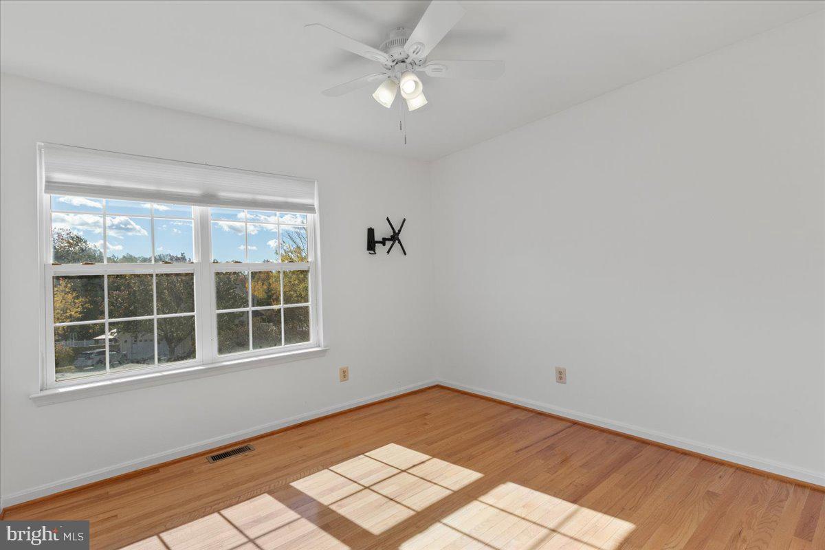 CHESAPEAKE WOODS - Residential Lease