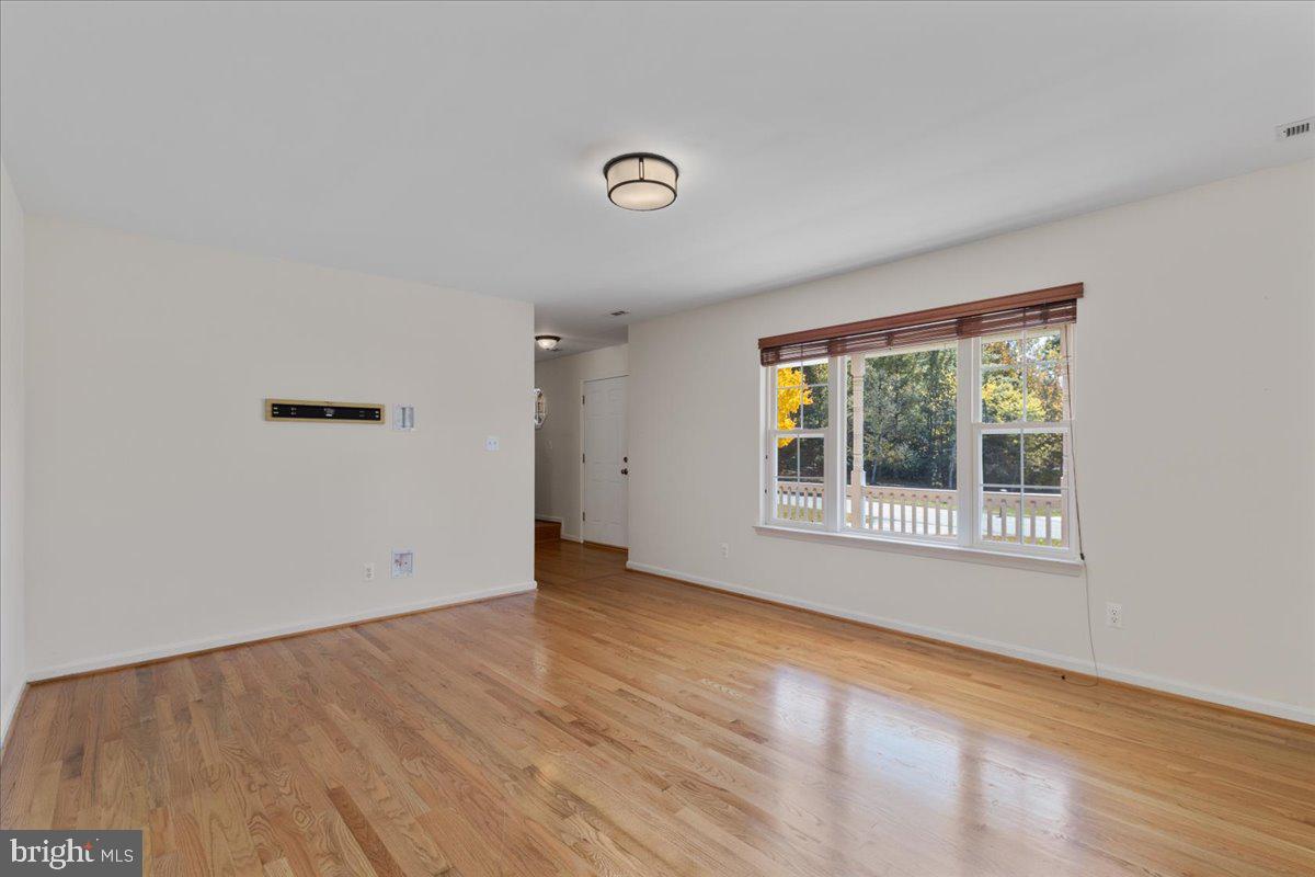 CHESAPEAKE WOODS - Residential Lease