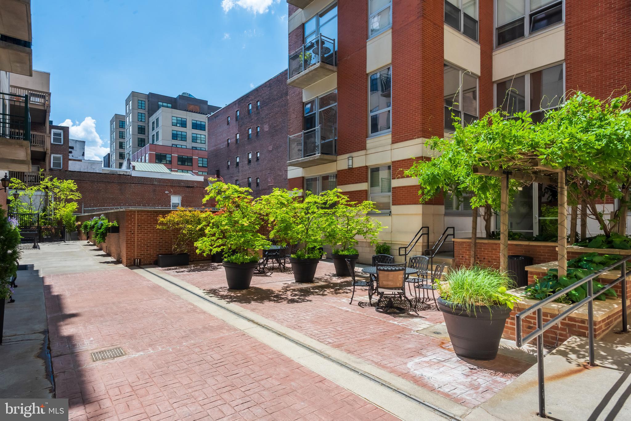 OLD CITY - Residential Lease