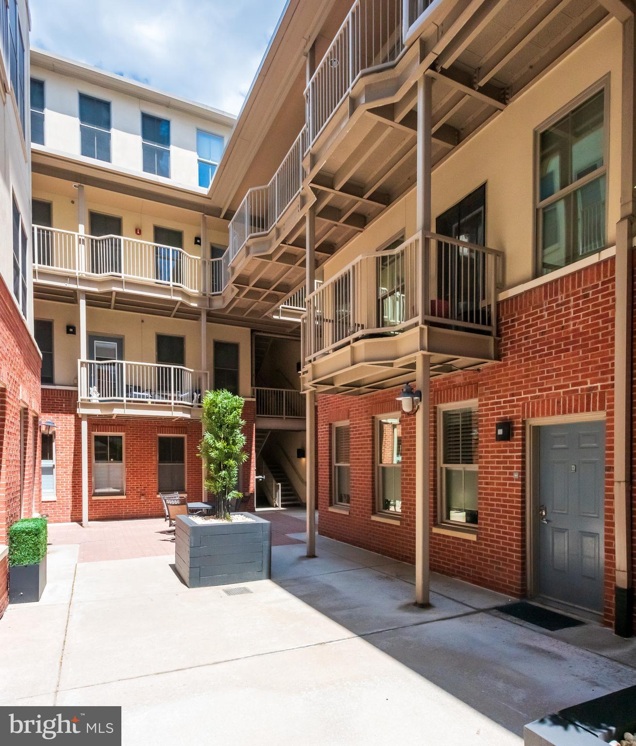 OLD CITY - Residential Lease