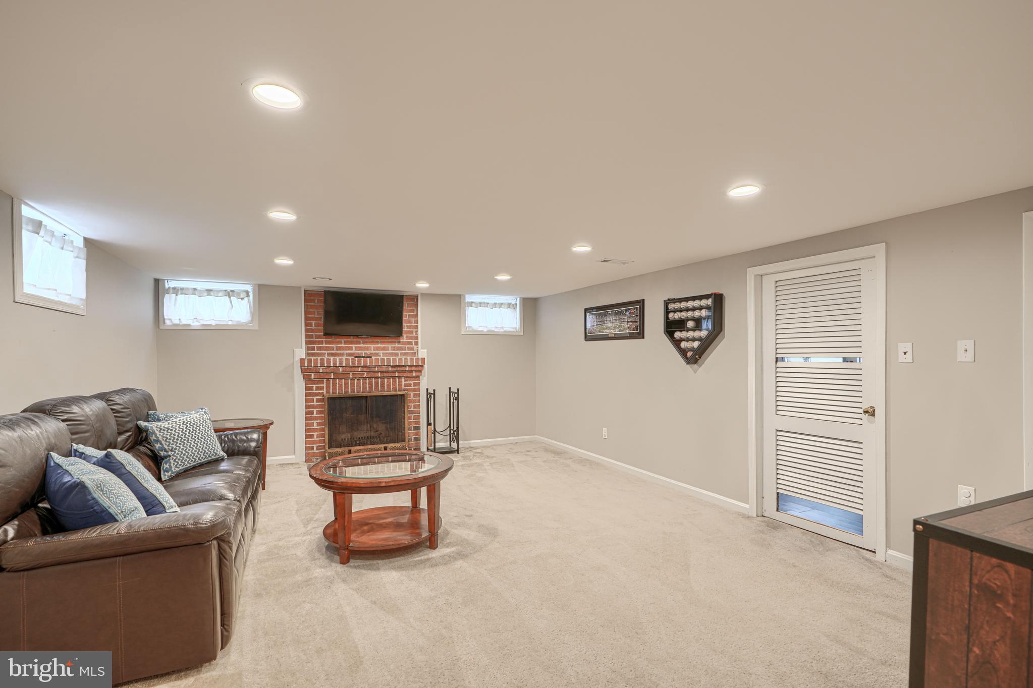 LOCH RAVEN MANOR - Residential