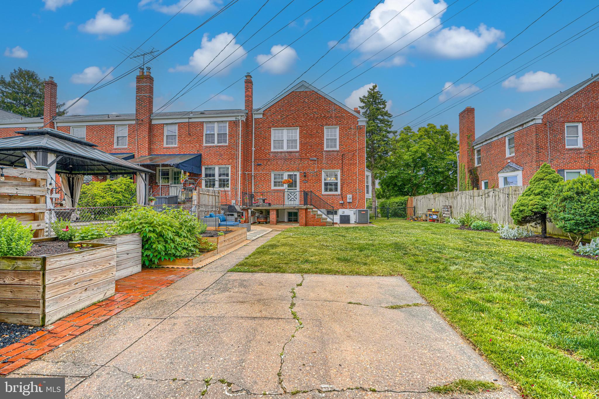 LOCH RAVEN MANOR - Residential
