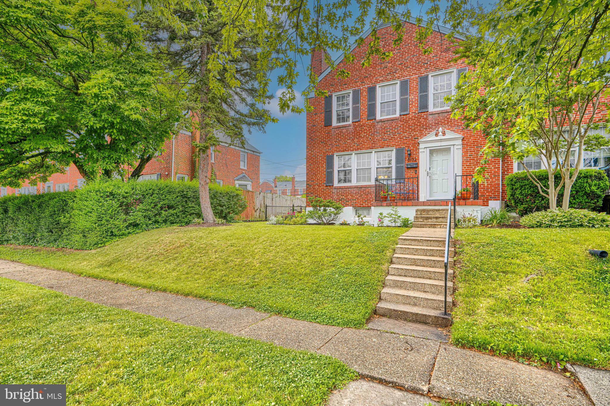 LOCH RAVEN MANOR - Residential