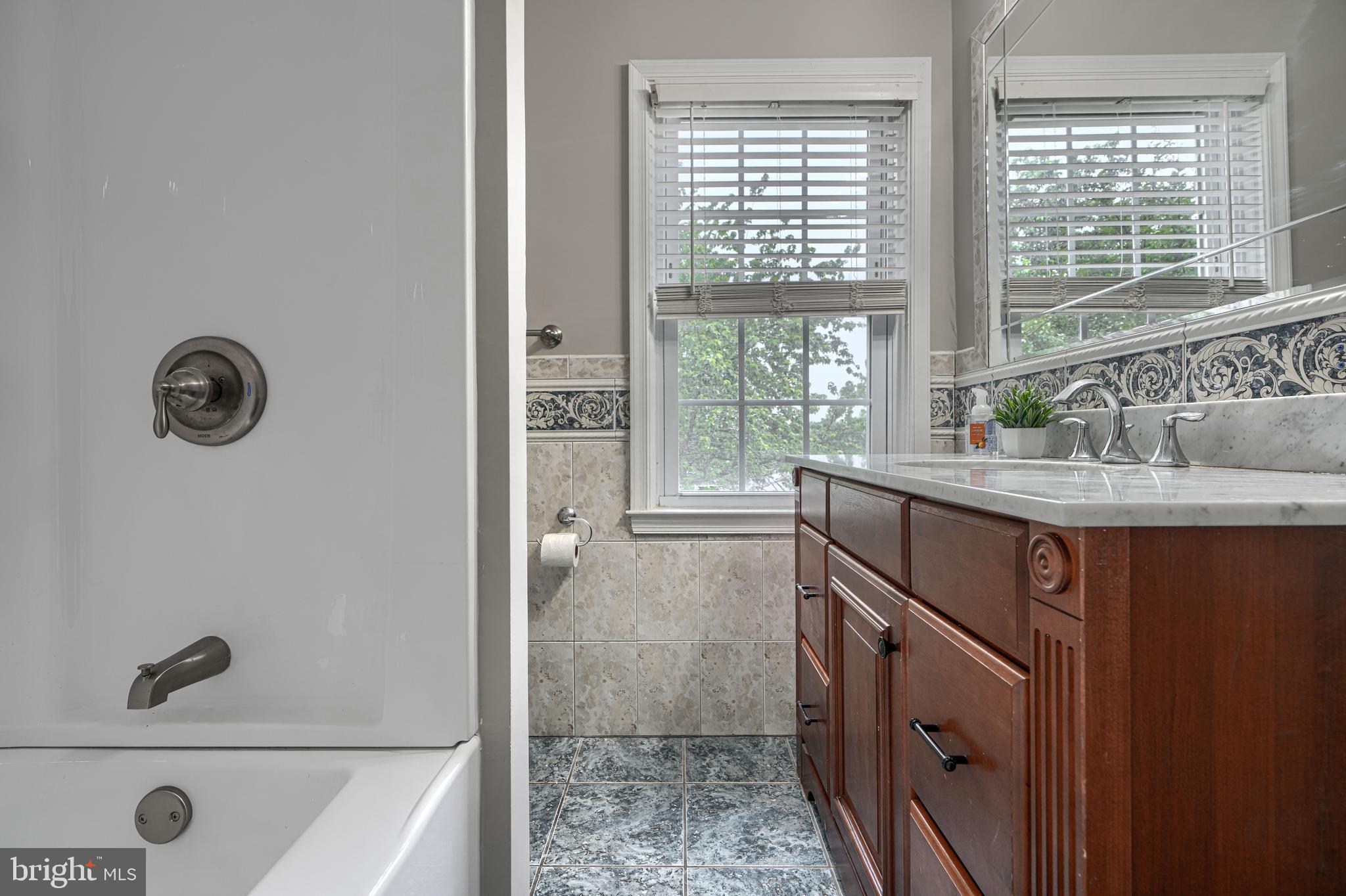 LOCH RAVEN MANOR - Residential