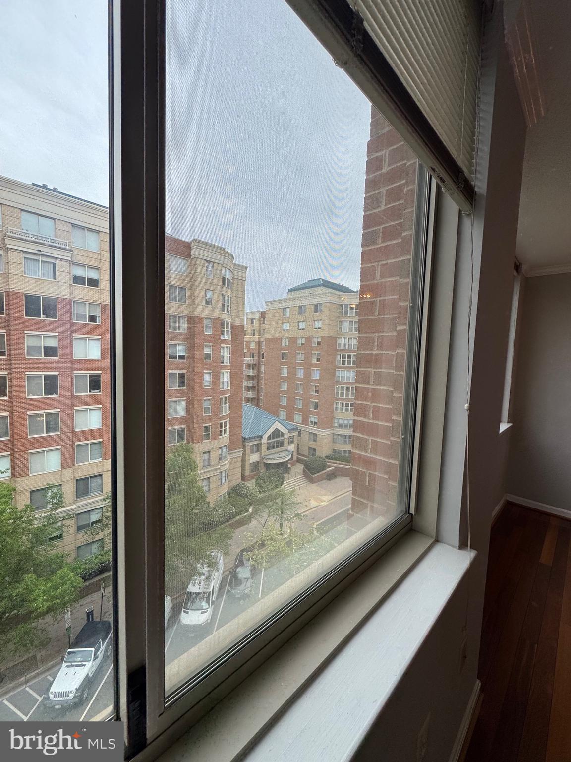 LEXINGTON SQUARE - Residential Lease