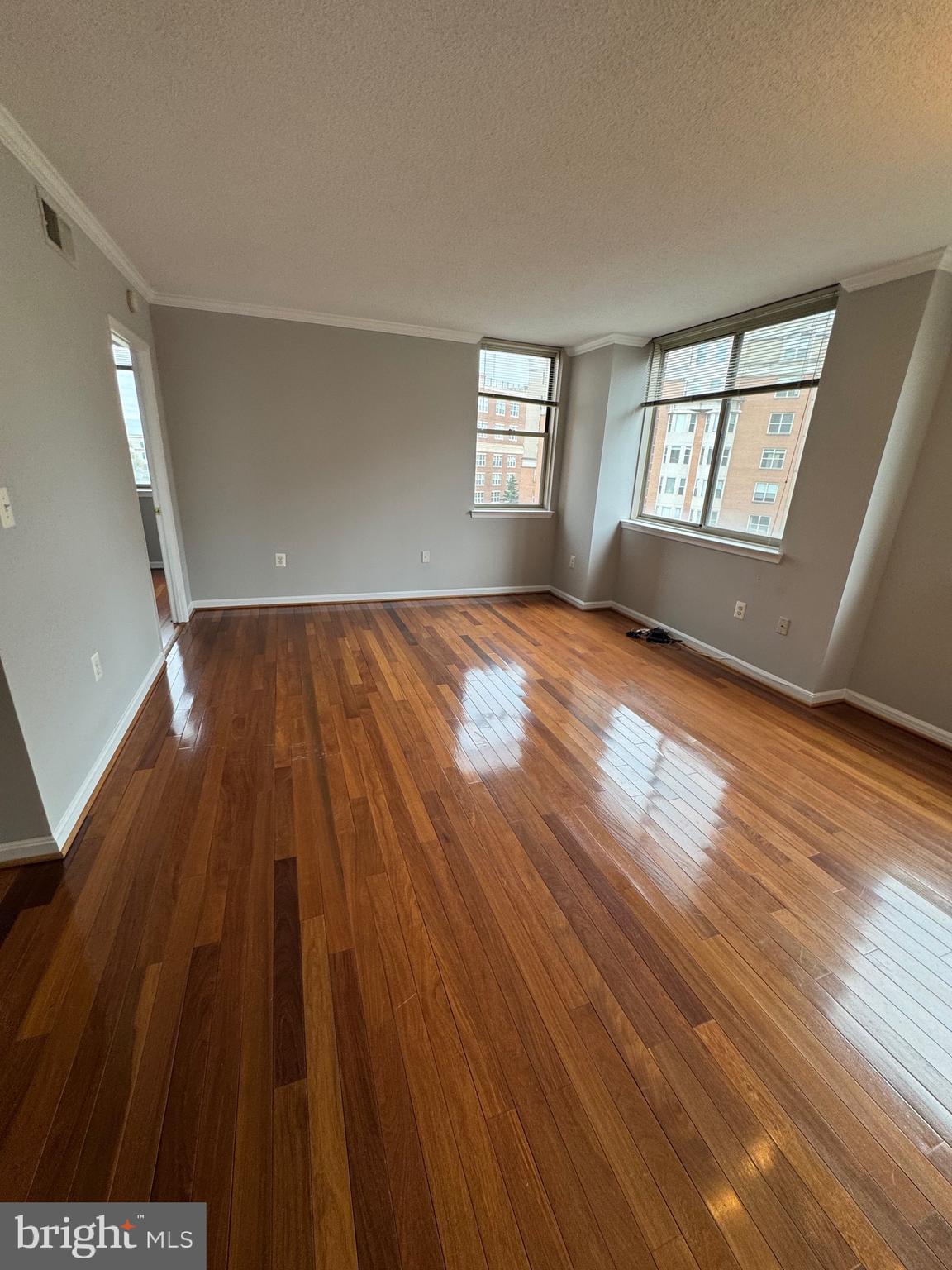 LEXINGTON SQUARE - Residential Lease