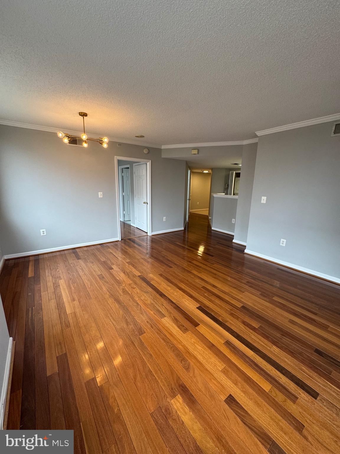 LEXINGTON SQUARE - Residential Lease