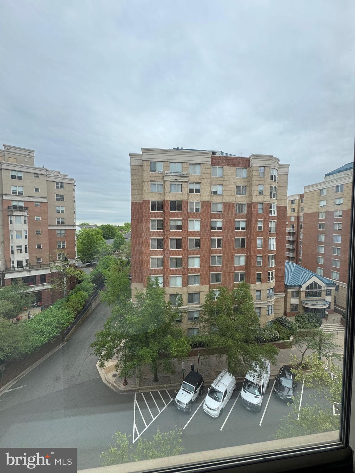 LEXINGTON SQUARE - Residential Lease