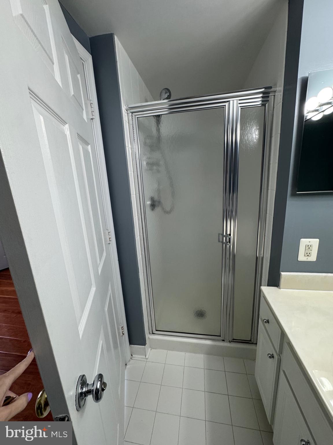 LEXINGTON SQUARE - Residential Lease