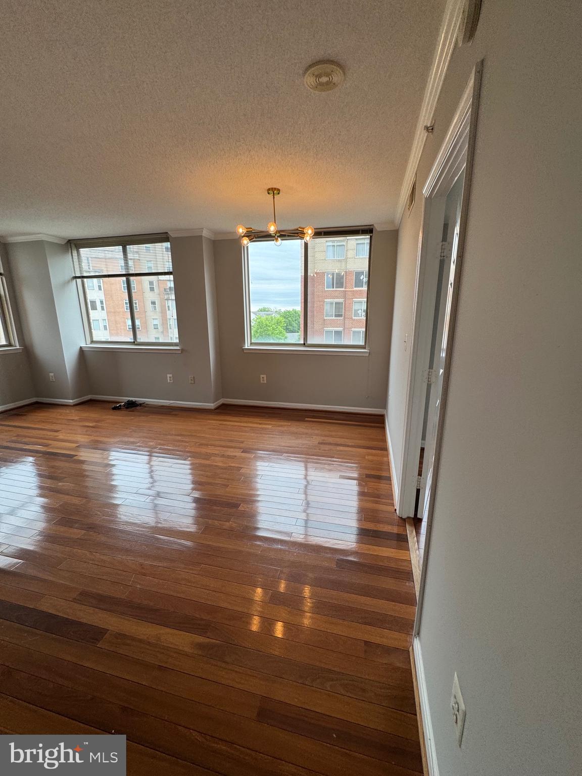 LEXINGTON SQUARE - Residential Lease