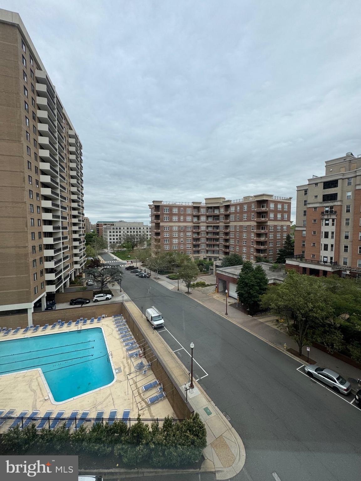 LEXINGTON SQUARE - Residential Lease