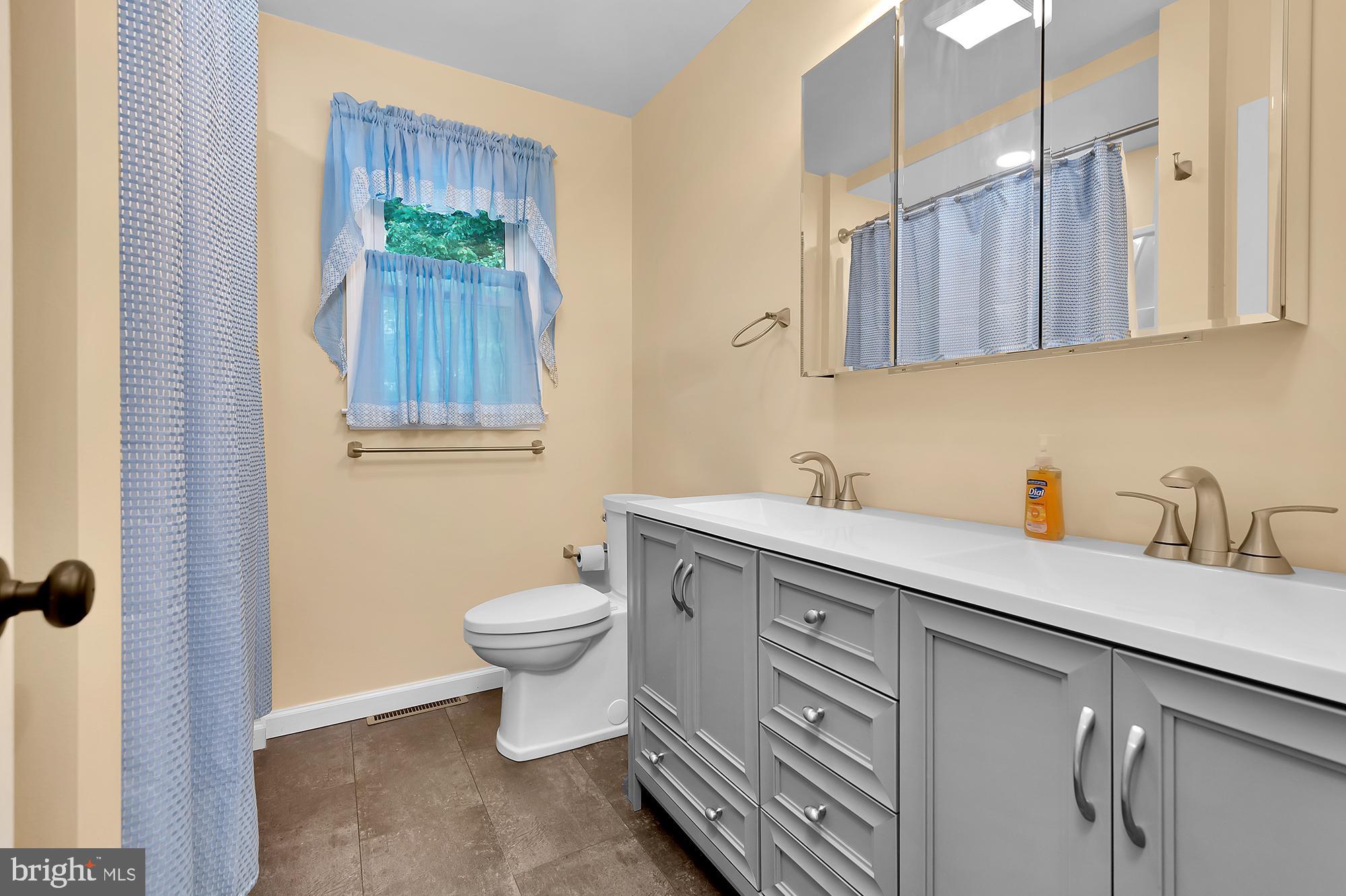 JARRETTSVILLE - Residential