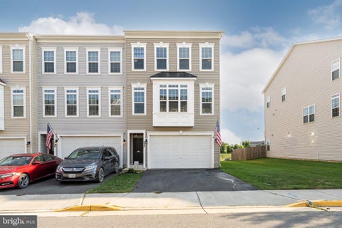 Photo of 222 Upper Brook Terrace, PURCELLVILLE, VA 20132 (MLS # VALO2135886)