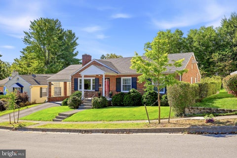 Homes For Sale - 411 Mosby Street<br/> WINCHESTER, VA 22601