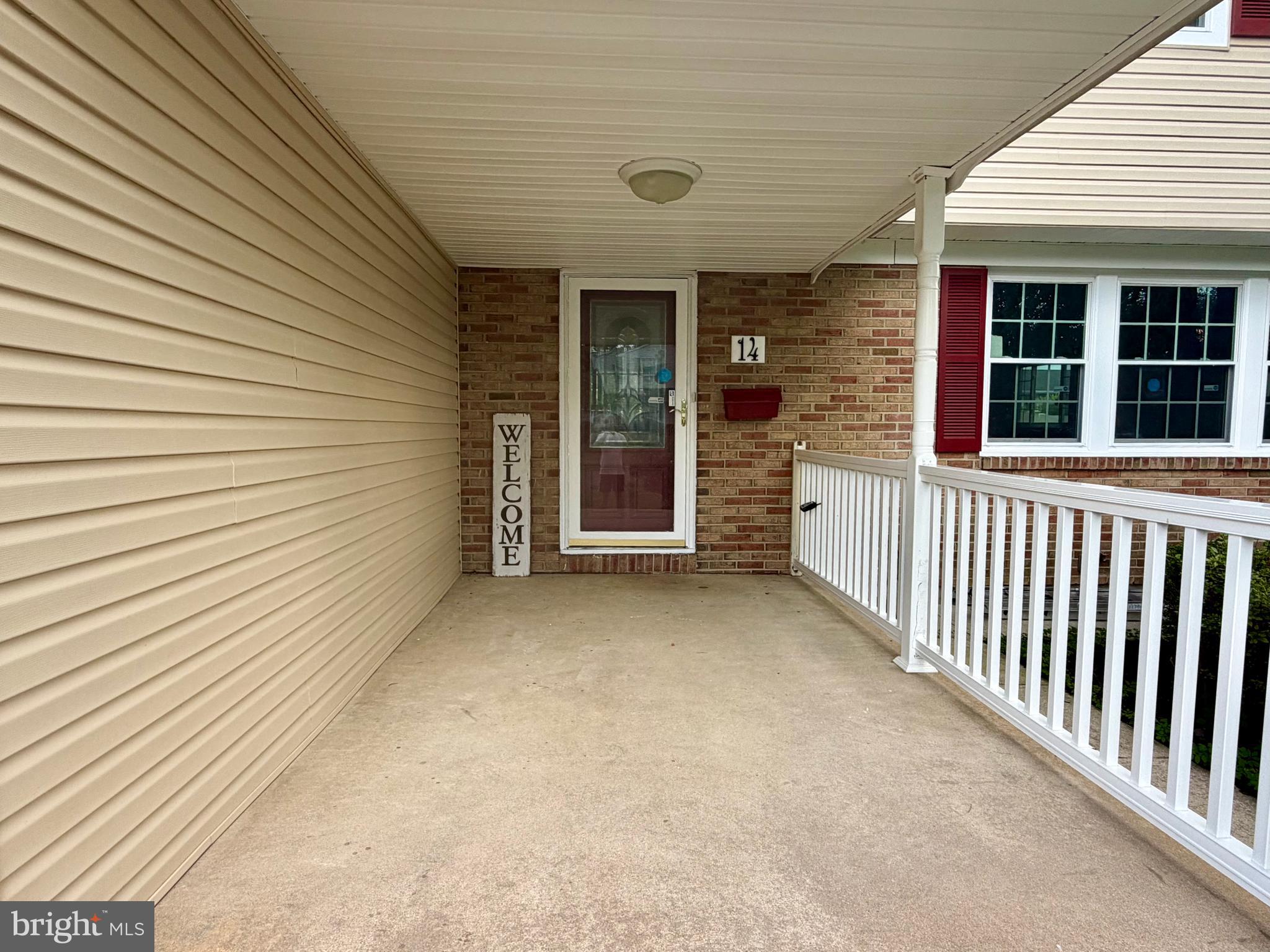 14 CANDLEWYCK WAY