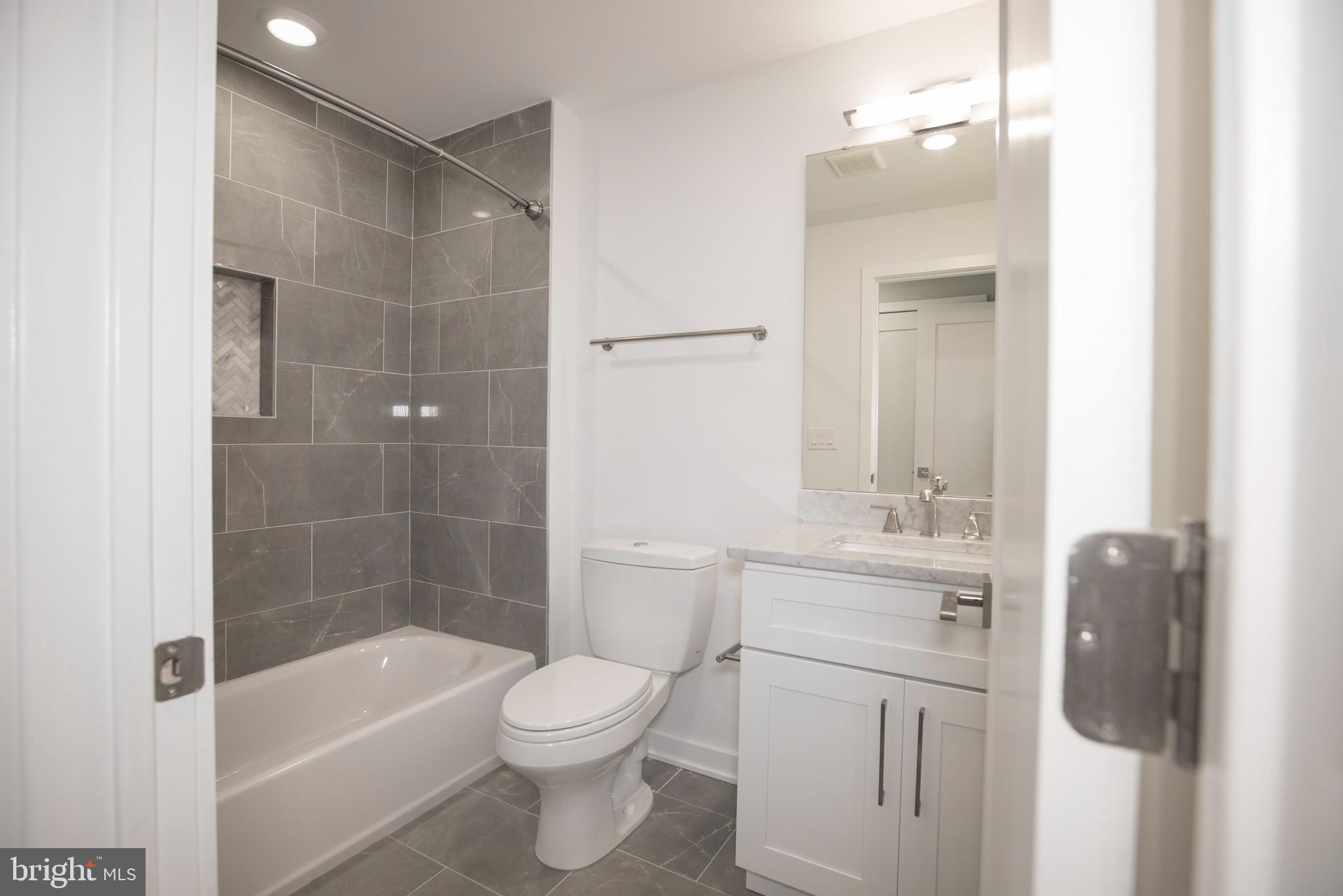 FAIRMOUNT - Residential Lease