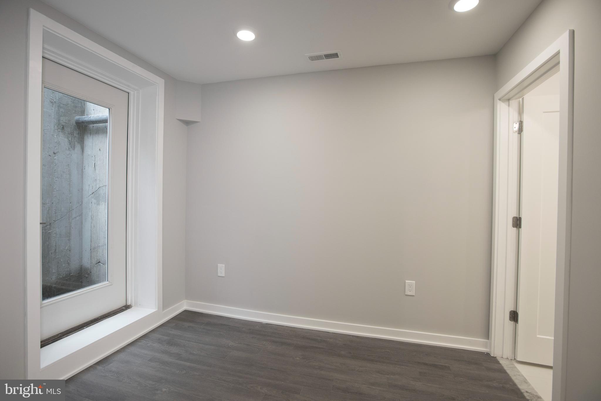 FAIRMOUNT - Residential Lease