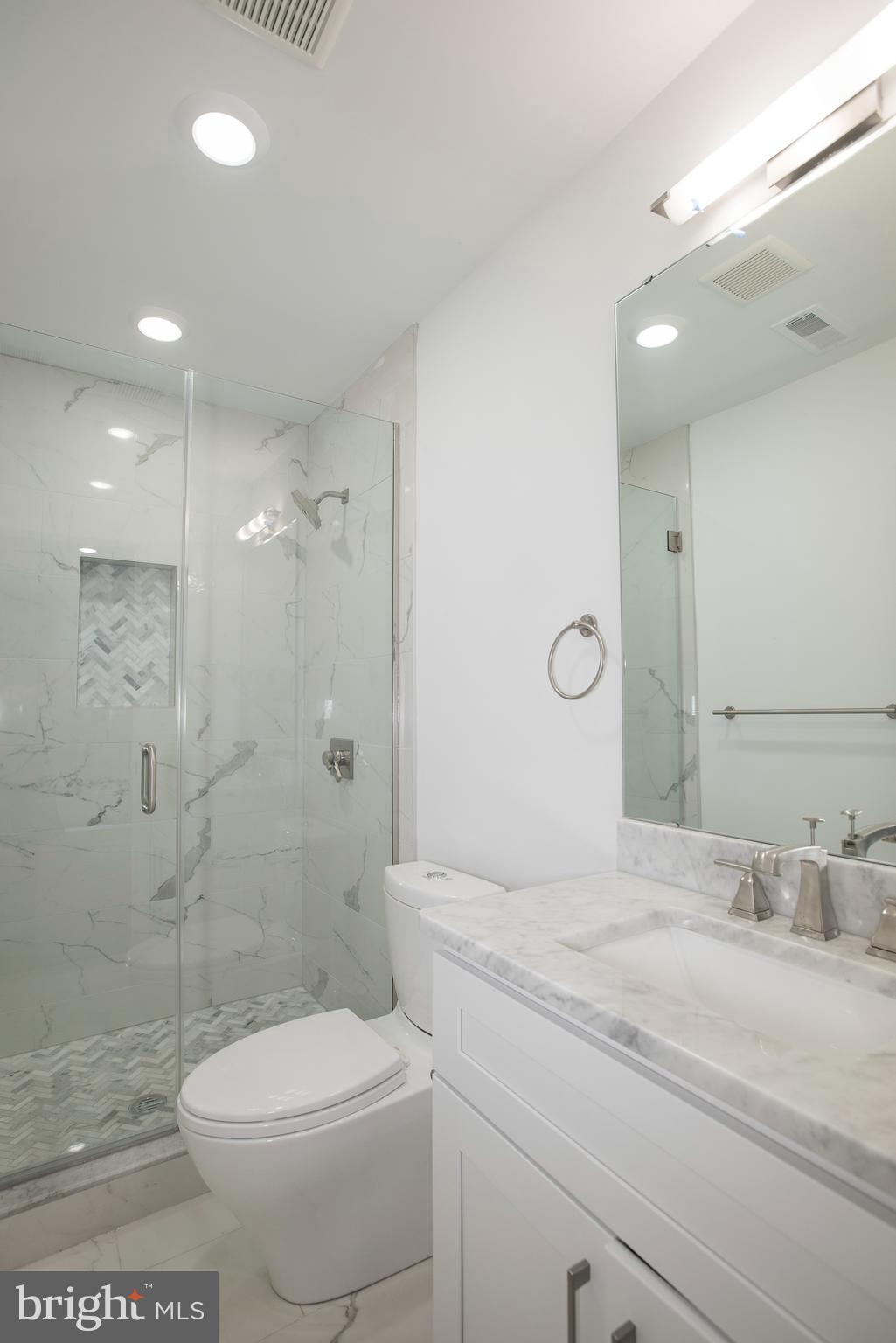 FAIRMOUNT - Residential Lease